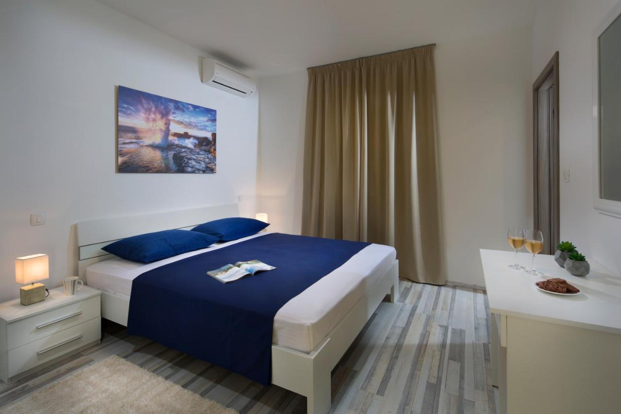Villa Bella Vista Koromačno Exteriör bild